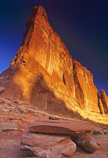 UT, Arches NP Tower of Babel rock formation